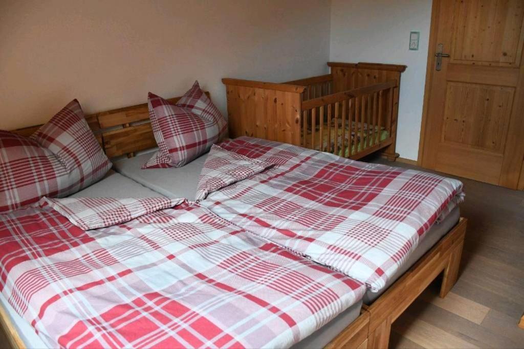 Ferienwohnung Glueck Saaldorf-Surheim Dış mekan fotoğraf